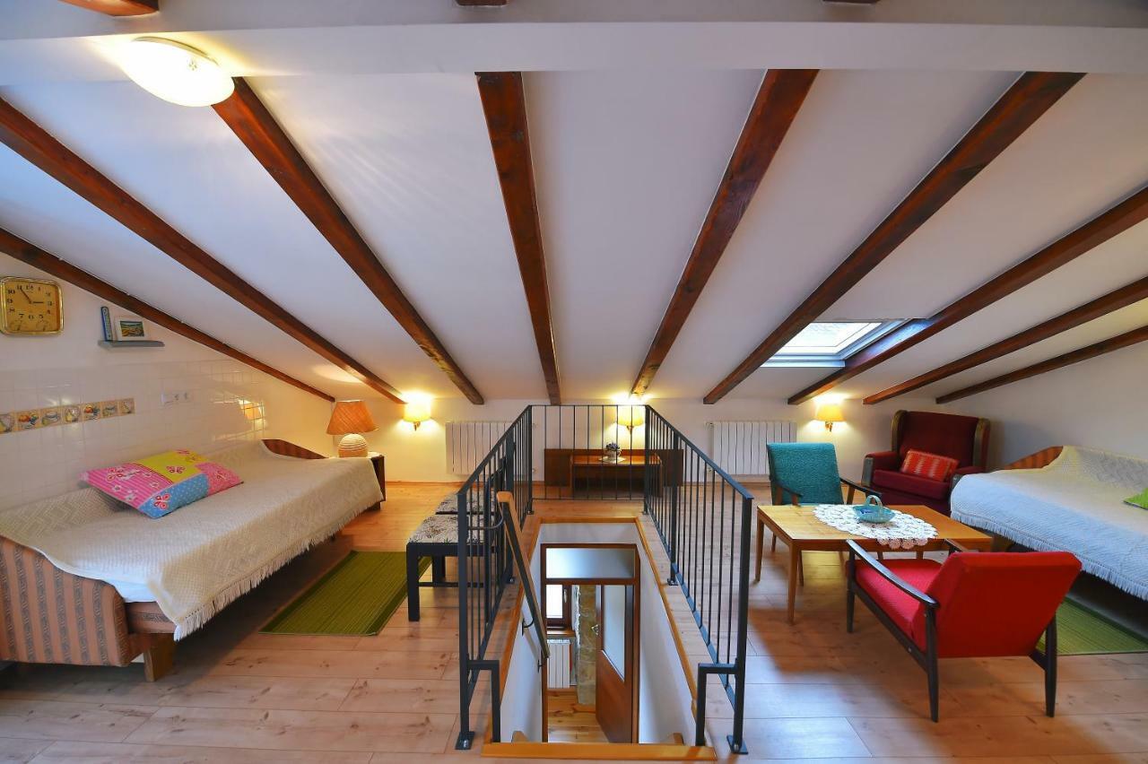 Holiday Home Lori Paz ภายนอก รูปภาพ