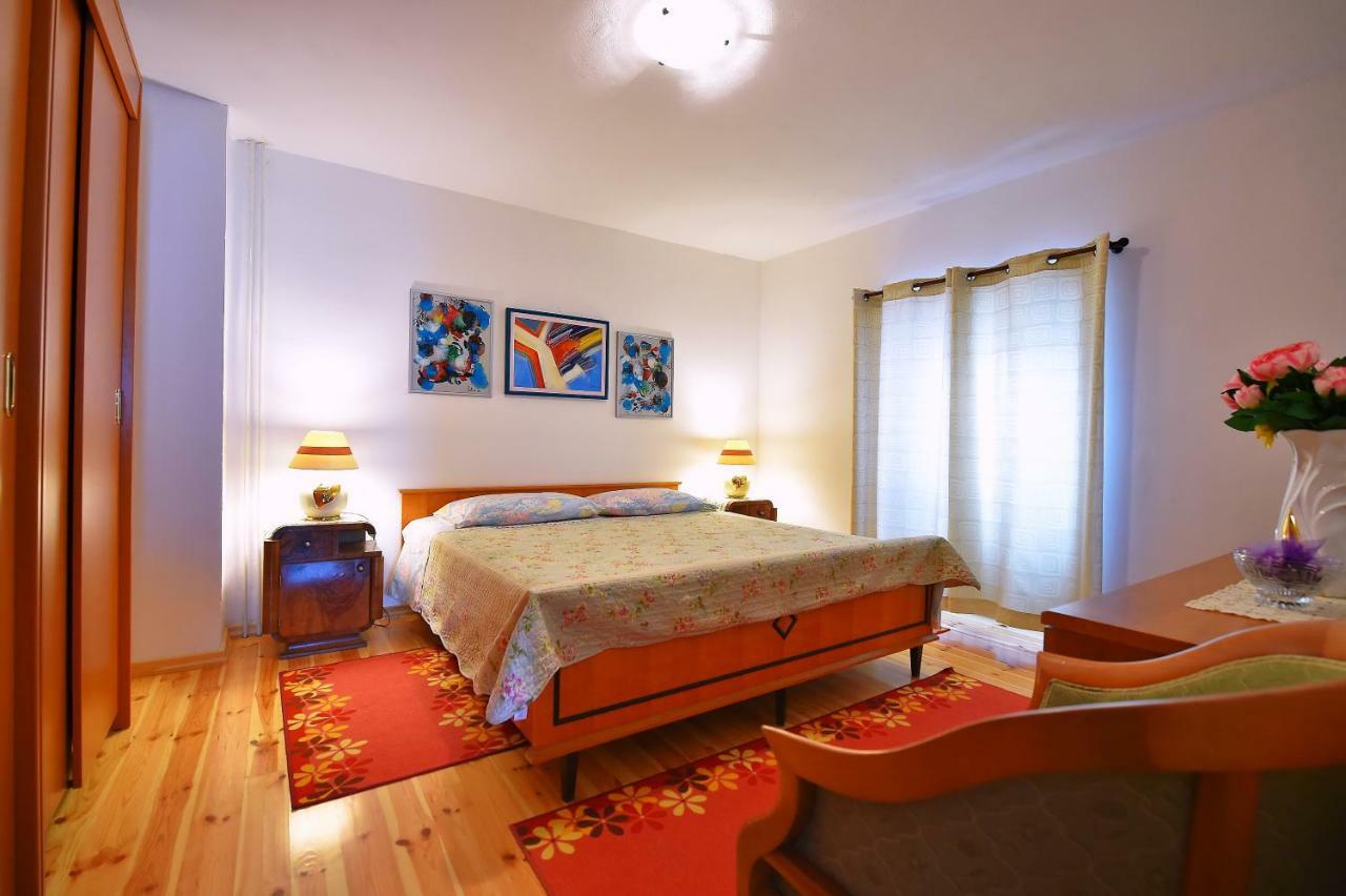 Holiday Home Lori Paz ภายนอก รูปภาพ