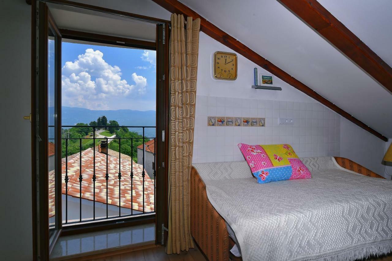 Holiday Home Lori Paz ภายนอก รูปภาพ