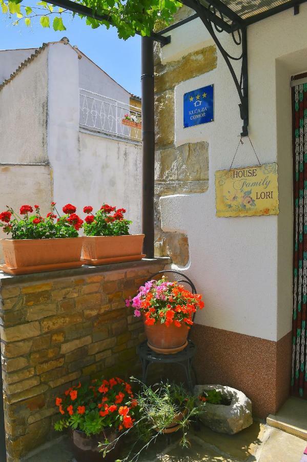 Holiday Home Lori Paz ภายนอก รูปภาพ